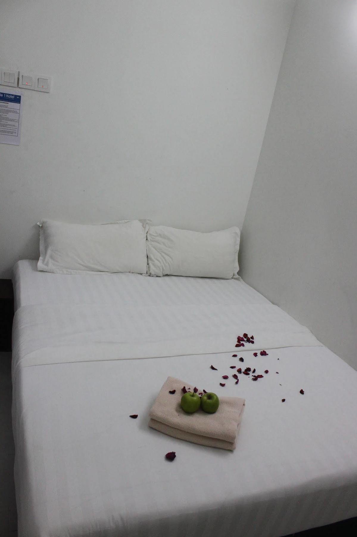 Apple 1 Hotel Budget Gelugor Exterior foto